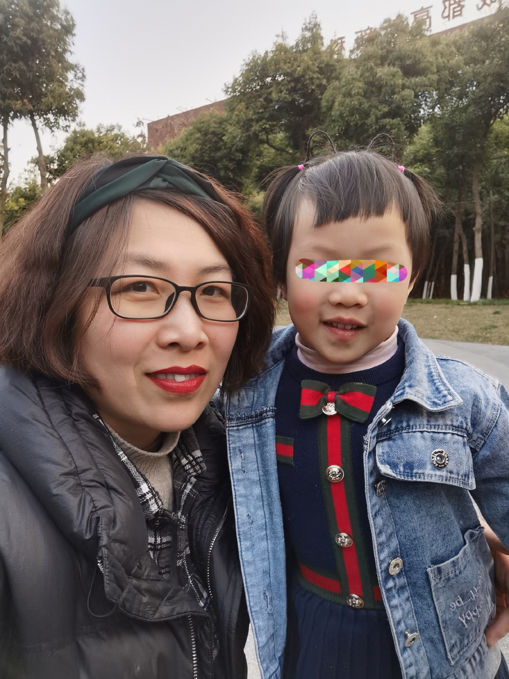 網紅設計師「賈姊」育有2兒,因外貌被誤會是女兒嫲嫲,讓她氣炸。