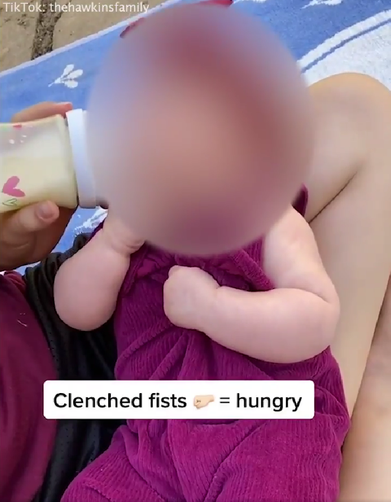 三孩之母認為嬰兒握緊拳頭是肚餓的意思