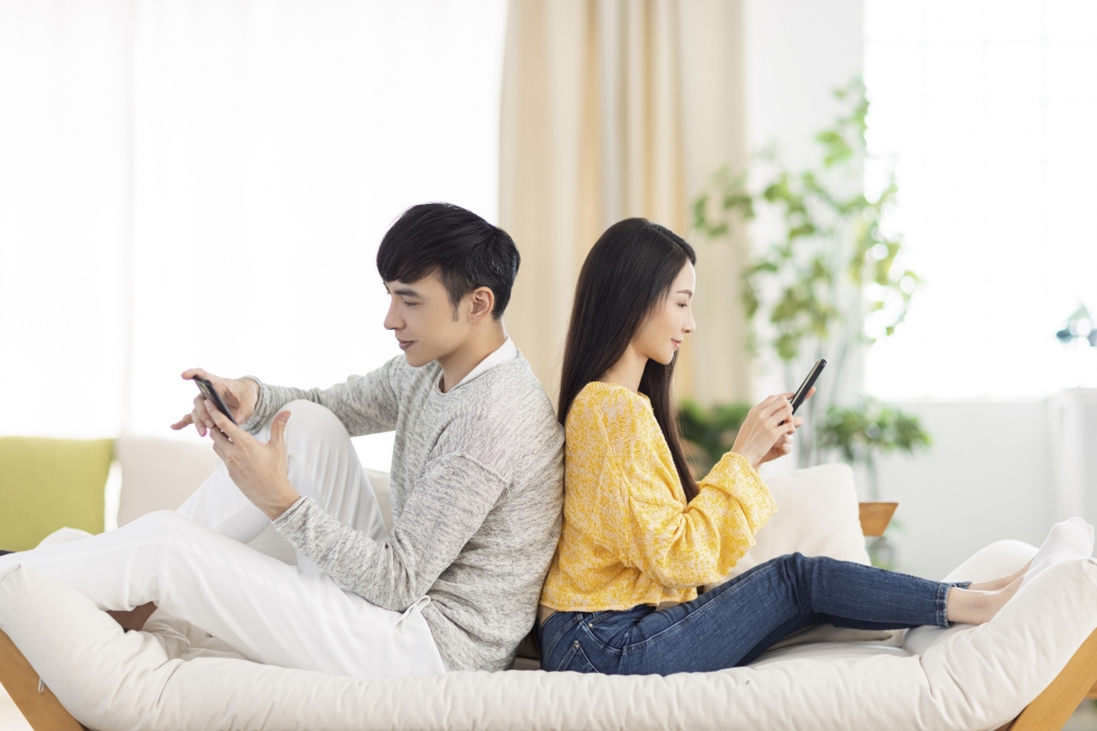 手機雖然方便了生活，卻也引起許多問題。