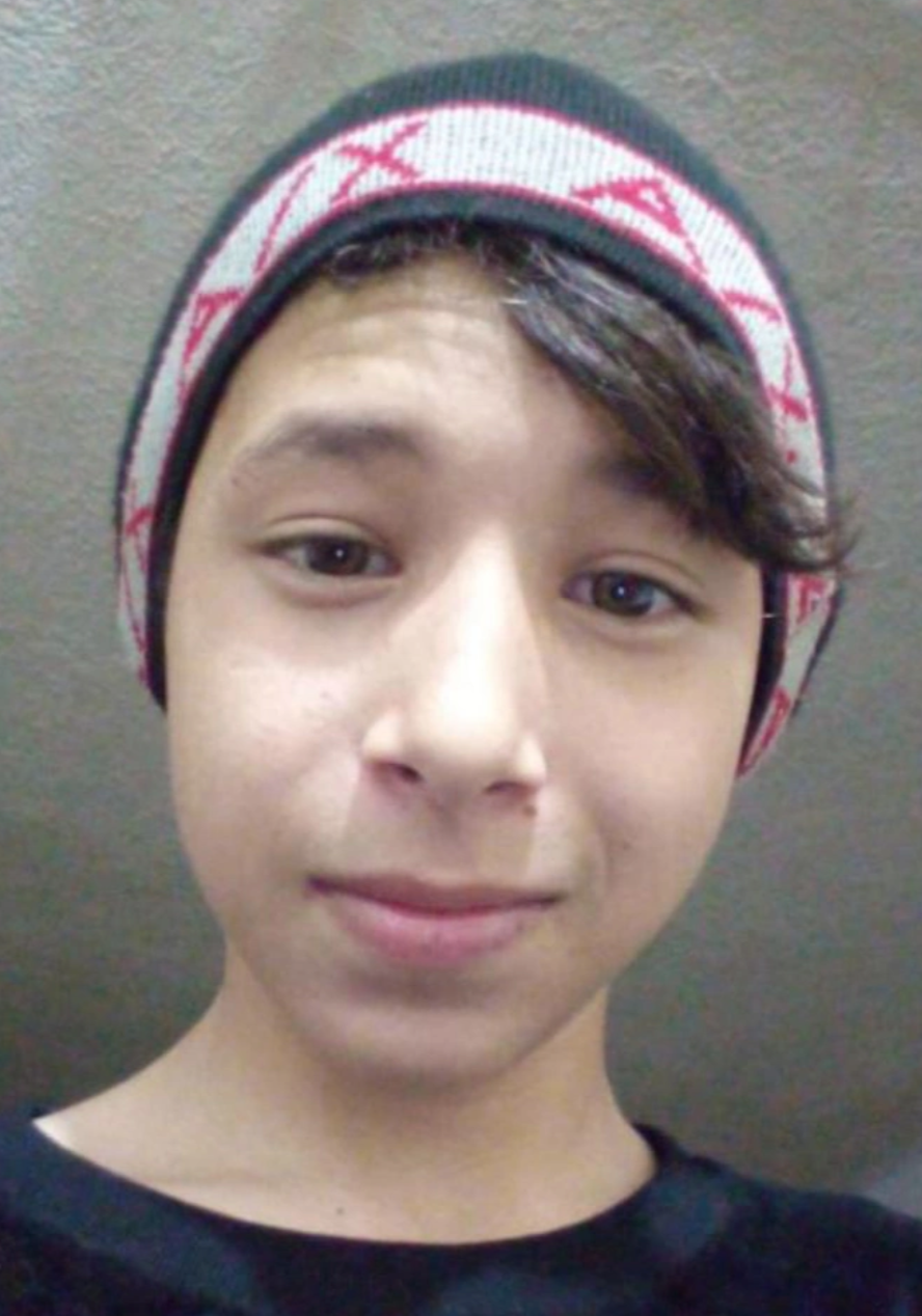 有人通報認識一個少年，不論樣貌及背景都跟描述的失蹤男子高度相似。