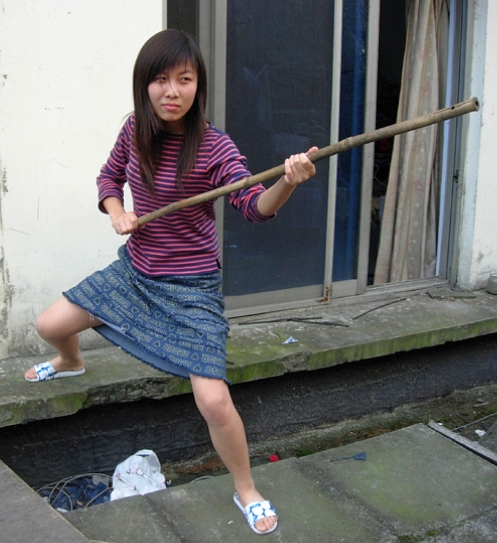 賈姊公開年輕照片,表示自己也曾年輕。