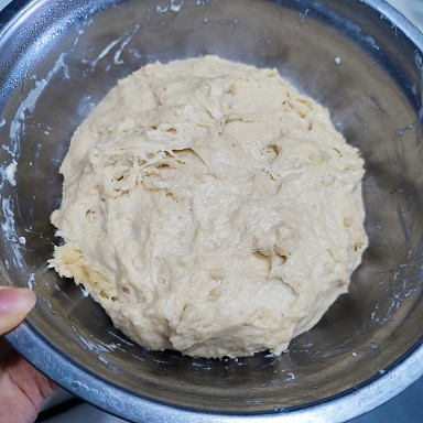 可用高筋麵粉250克 + 低筋麵粉50粉作替代中筋麵粉300克