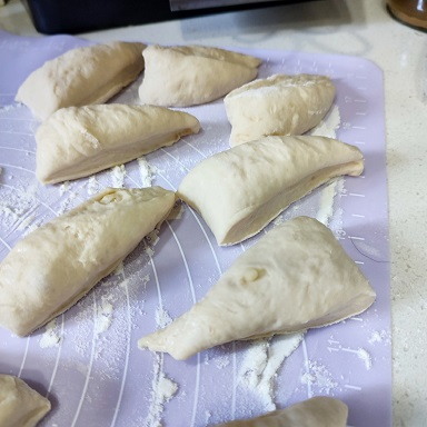 把面糰平均分配