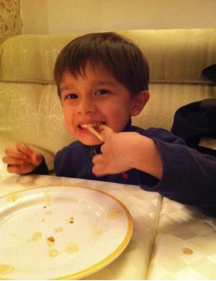 兒子喜歡吃法國麵包和香港點心