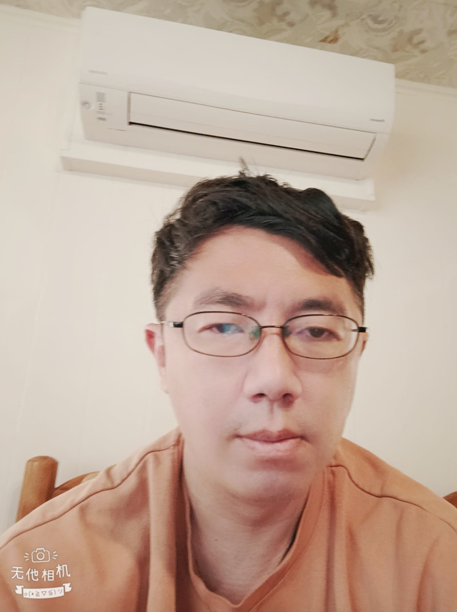 男子豪言只要成功交往,就會立即送出新型號的iPhone 13手機。