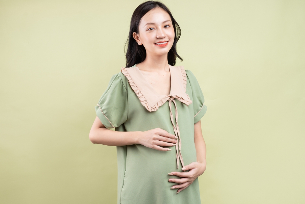店員誤會女子是孕婦,結果對方表示自己不是,讓她相當尷尬。