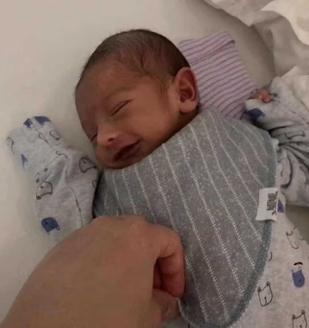 兒子Amaré一出生身長就達到約56cm,根據嬰幼兒國際生長標準,Amaré的指標落在百份之99。