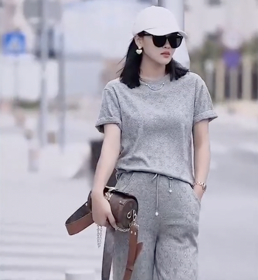 媽媽從小教孩子要獨立。