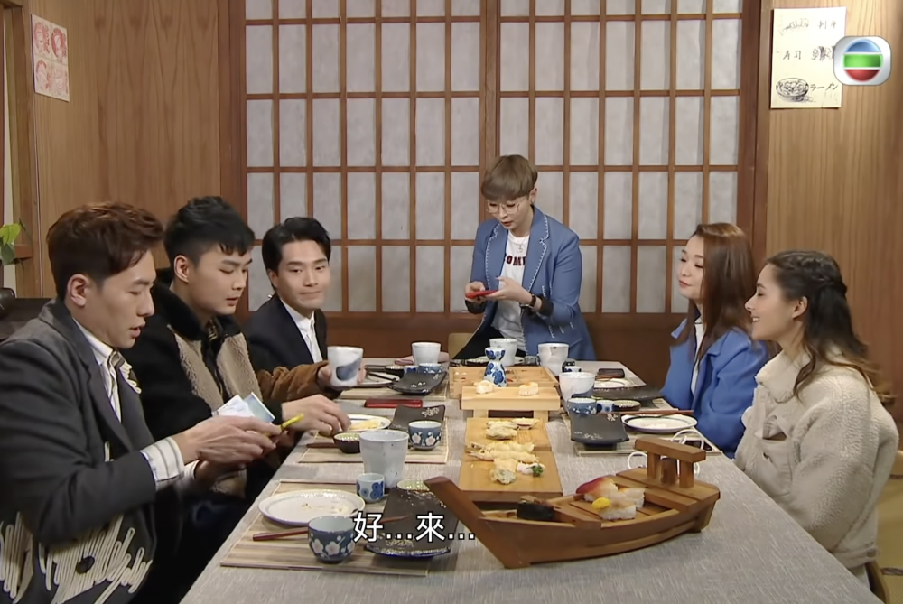 男子出席同學聚會時，被同學人夫看低，一句話就讓對方閉嘴。