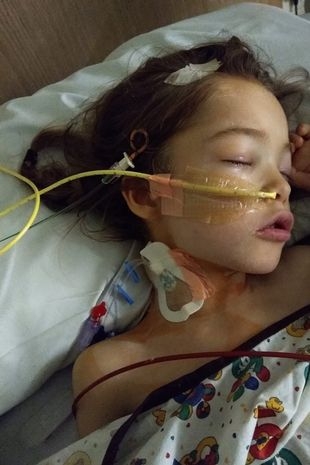 Indeg罹患罕見的「室管膜瘤」，主要徵狀為頭痛、嘔吐、癲癇、視力障礙等。