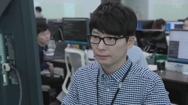 男友發現求婚戒指價格高昂。