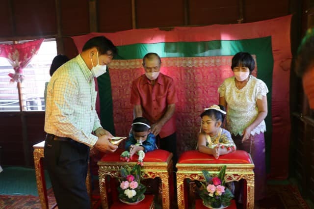 當地人相信為了克服業障，當地人認為龍鳳胎應該結婚，才能揮別前世執念。