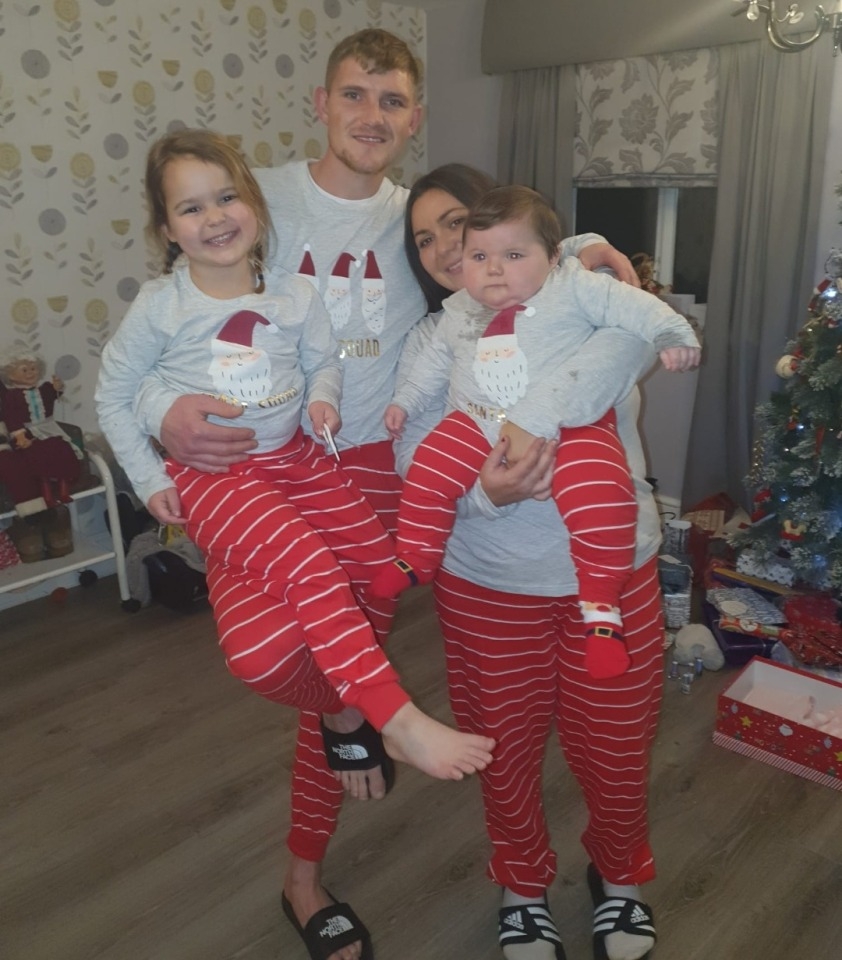 媽媽表示Arley會搶食姊姊的朱古力，和姊姊體重只相差4磅。