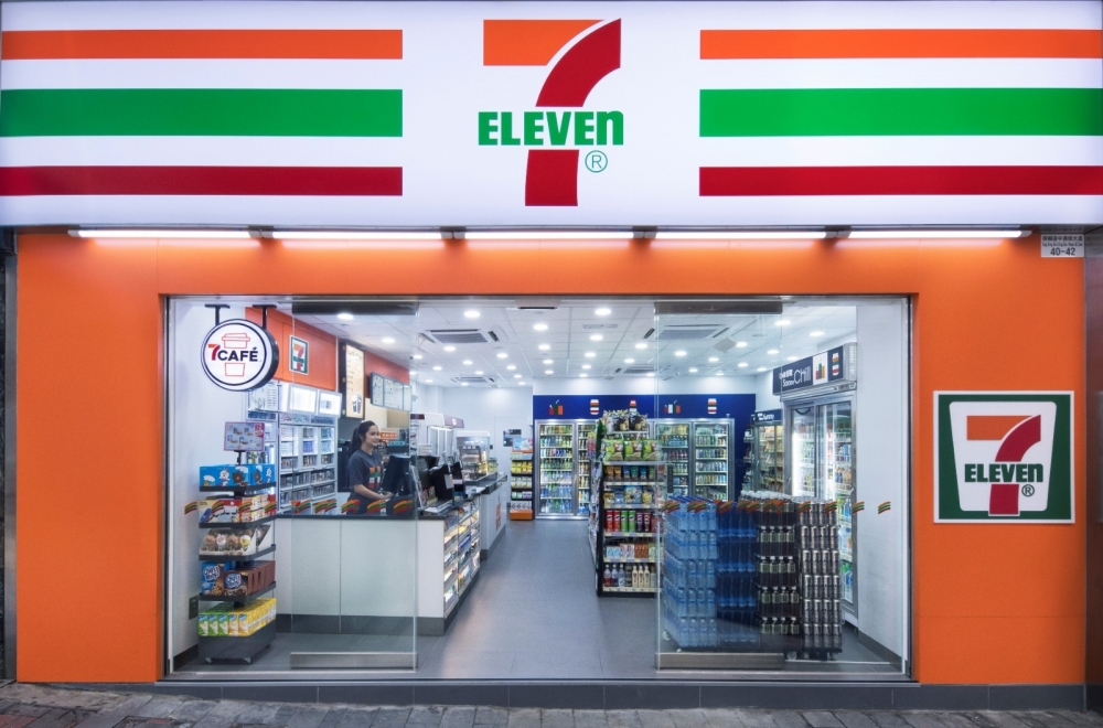 凡於7-Eleven購買$300現金套券,即可享多一張$30現金券回贈