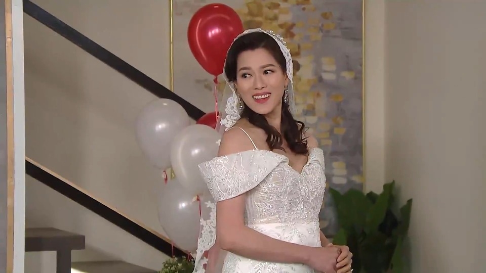 新娘爸爸當場詢問賓客，有沒有人願意娶女兒為妻。