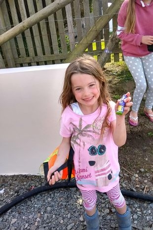 7歲女童因頭痛、胃口下降揭發罹患罕見腦腫瘤。