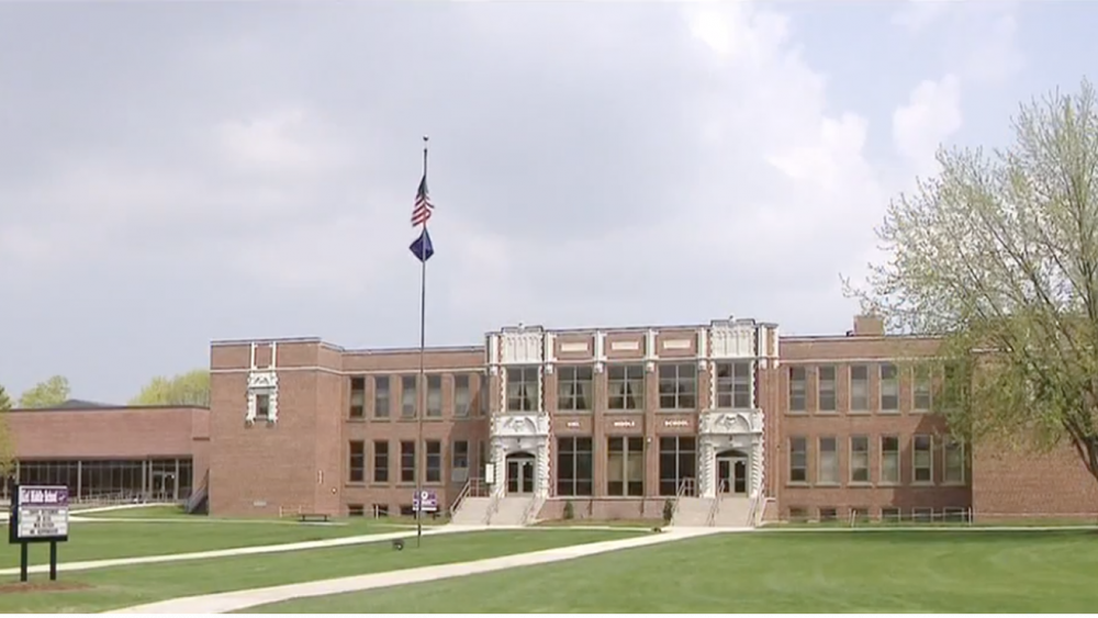 美國一間學校控告3名學生性騷擾女同學。