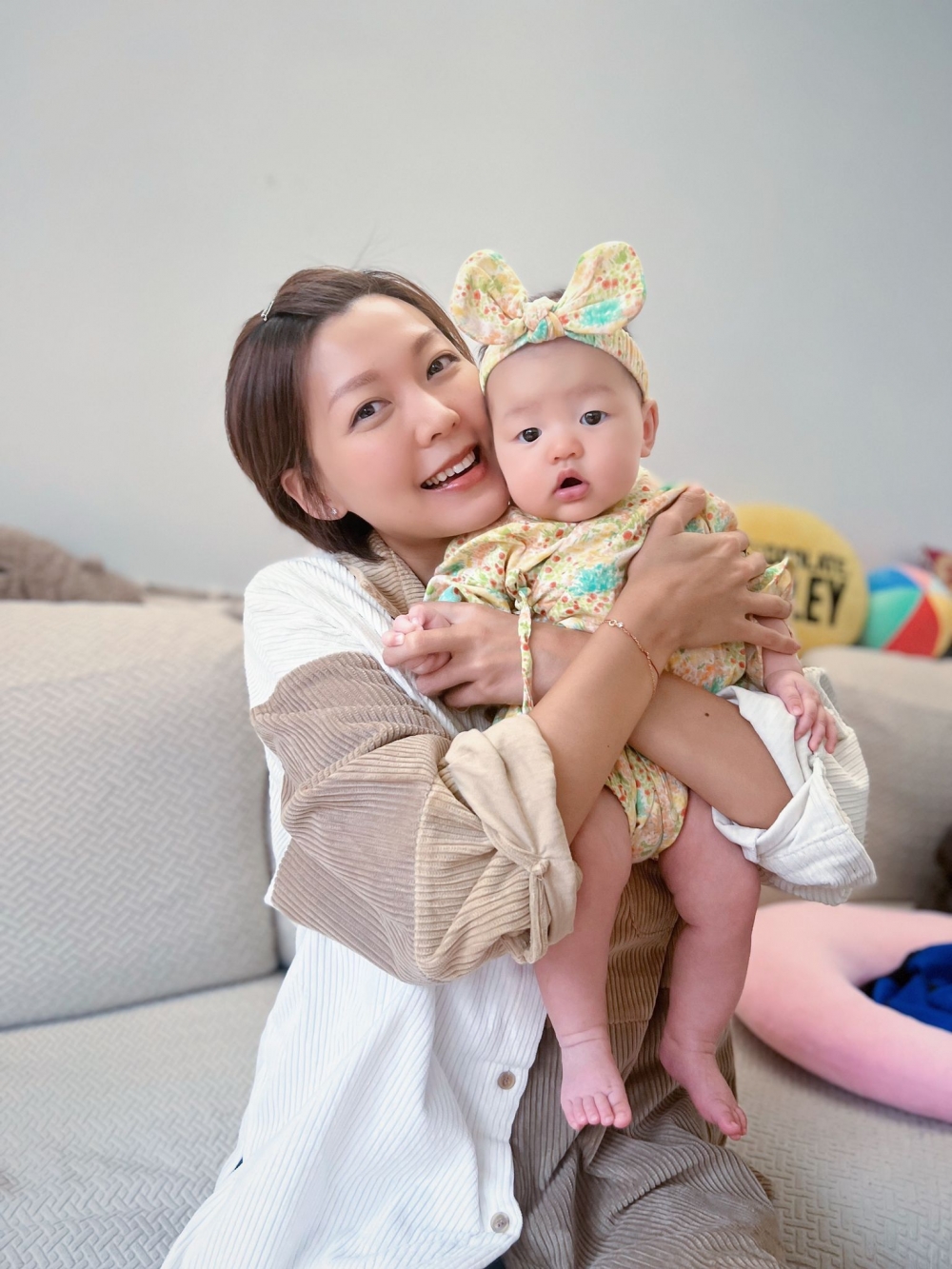 Inez見到女兒出生後立即就哭了。