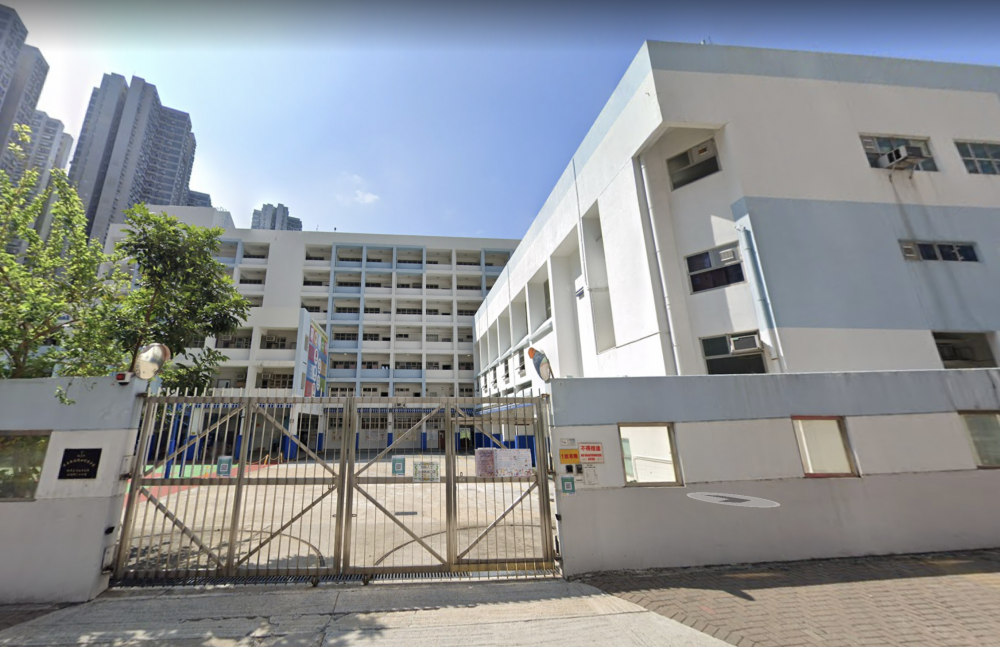 天主教石鐘山紀念小學分設甲組和乙組進行叩門申請。