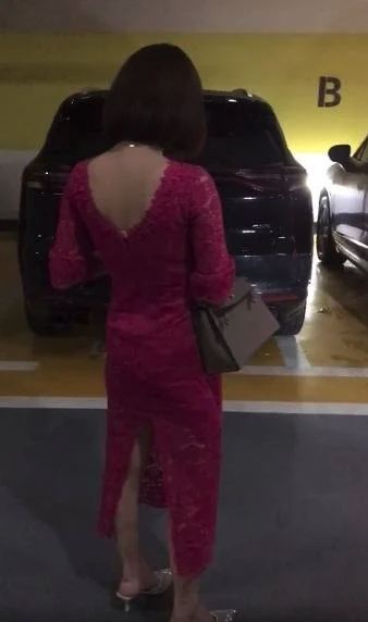 網民大讚人妻風韻猶存。