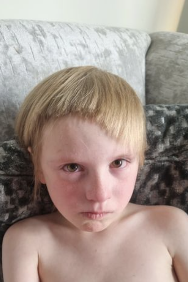 George要求他幫忙剪頭髮。