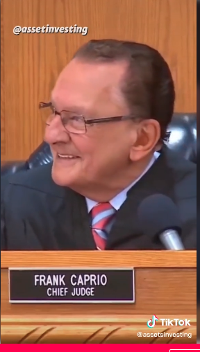 男童的答覆引來法官發笑。