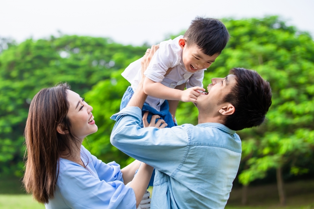 網民指出,血濃於水的親情難以切割。