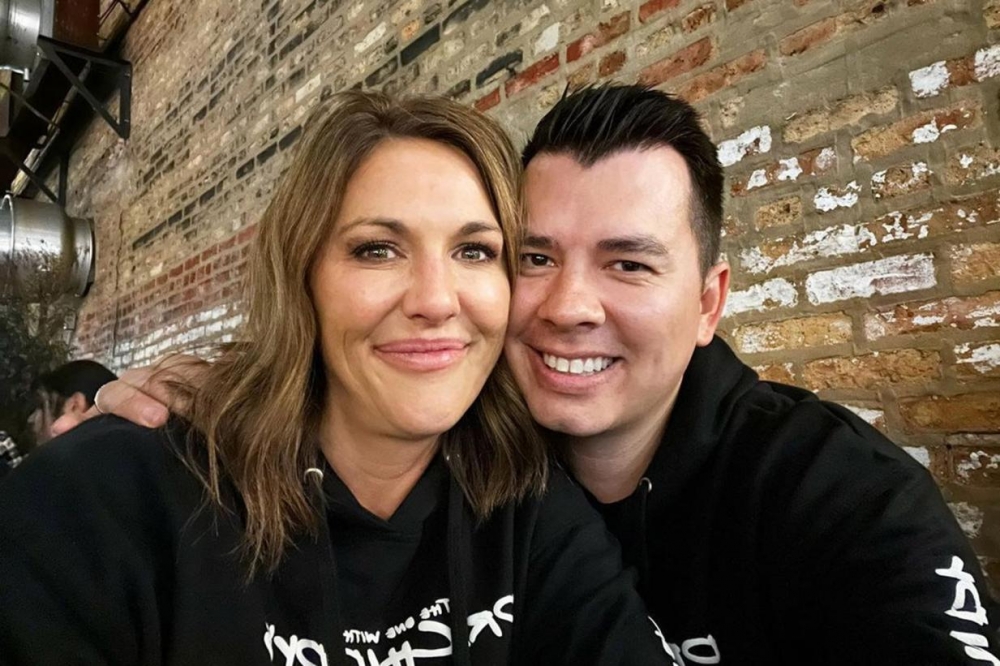 Mindee的丈夫其實是著名的整形醫生，而且還是專門為產後媽媽重塑身材的整形專家Dr.Chiddy。