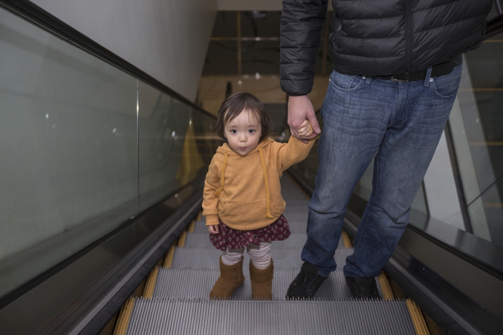 使用扶手電梯時要注意安全守則