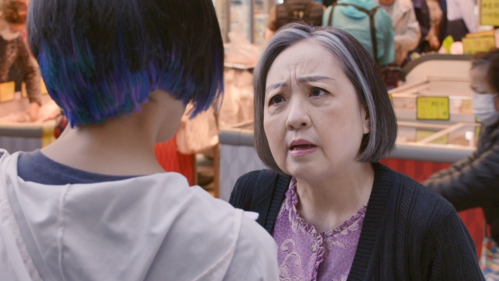 奶奶認定人妻故意跟她作對。