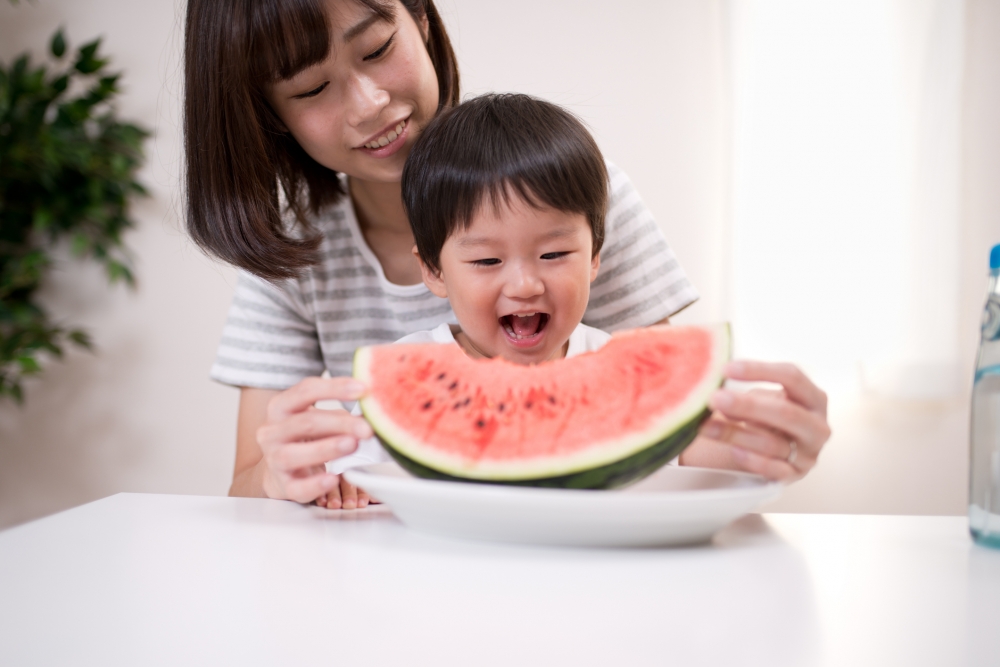 內地一家三口在吃了隔夜西瓜後引發腸胃炎。