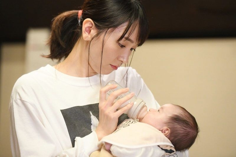 女子年僅37歲卻育有兩子及一個孫兒