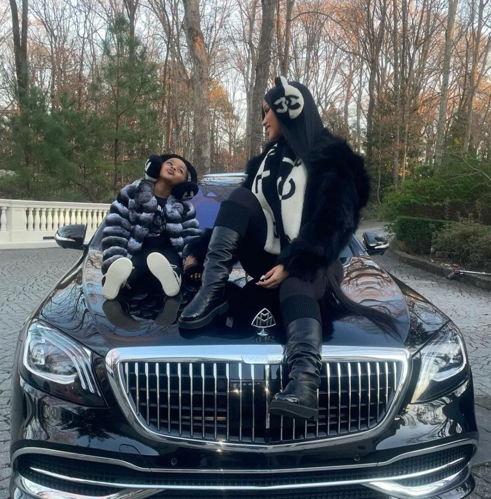 Cardi B有不少靚車