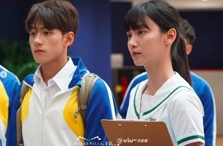 爸爸要求每個約女兒出街的男仔,都要事先向他打聲招呼。