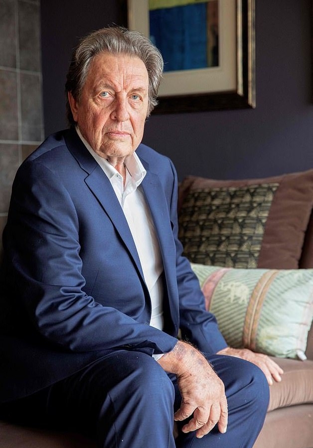 全球首富馬斯克現年76歲的老父親 Errol Musk近日被爆出,和35歲繼女Jana Bezuidenhout 生下第二胎。