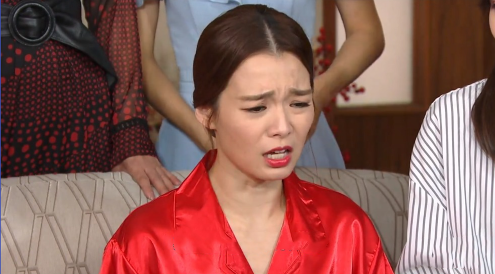 女子月底結婚卻被家人背後用來打賭。