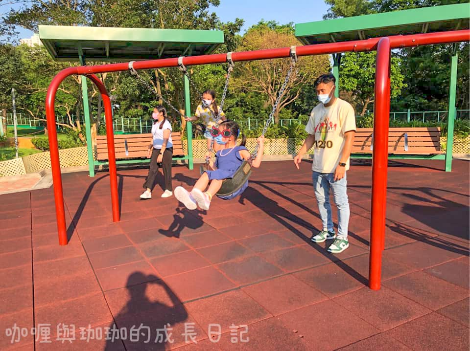 有千秋、瀡滑梯等基本設備