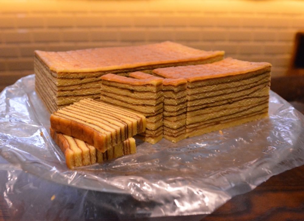 女兒再次到醫院進行治療，希望能吃到之前食過的一款蛋糕。