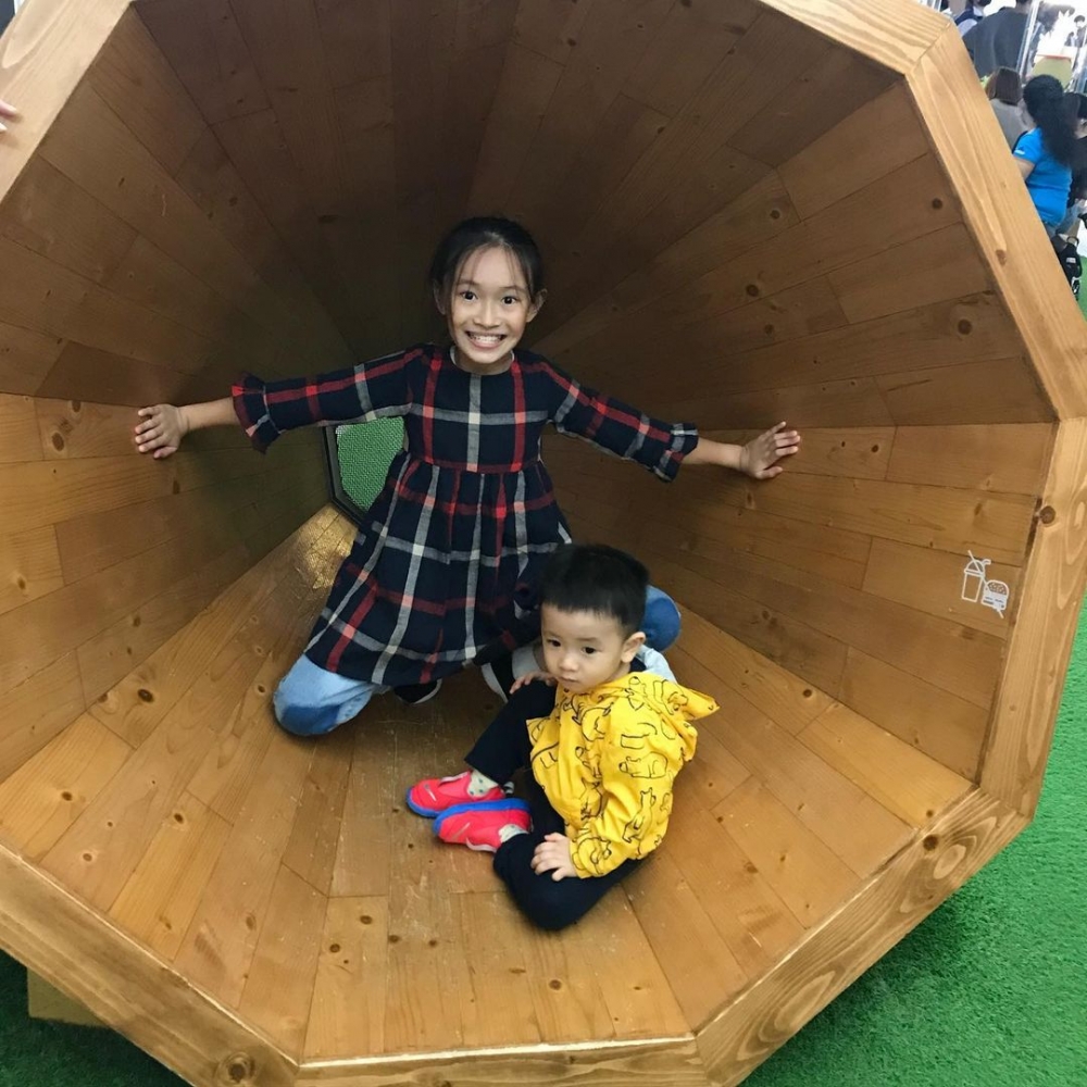 楊思琦女兒越來越像媽媽。