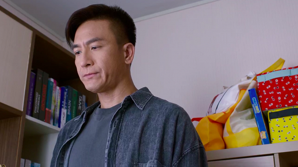 父親指責兒子沒有跟隨,被人攝位