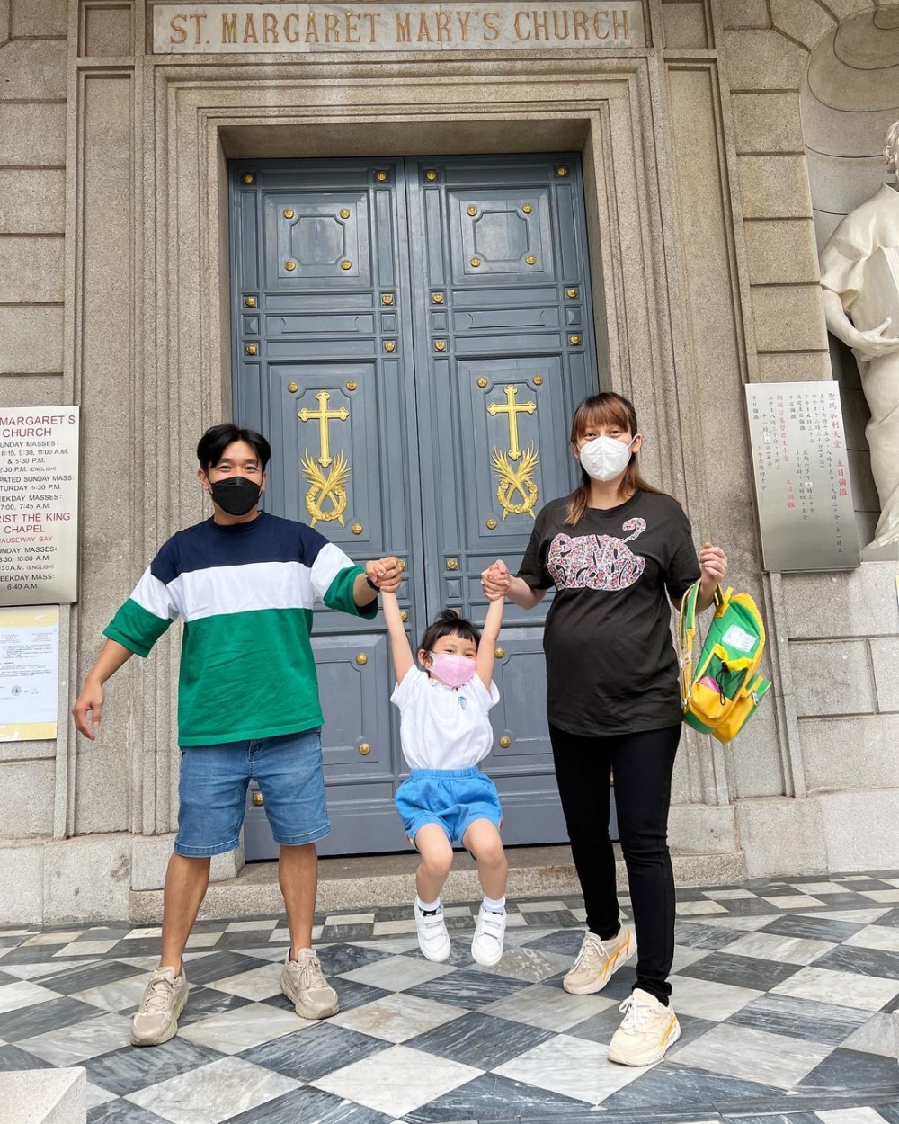 吳日言女兒Beatrice同樣就讀天主教聖瑪加利大幼稚園。