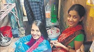 幸遇機警同事,Pooja終成功與家人重聚。