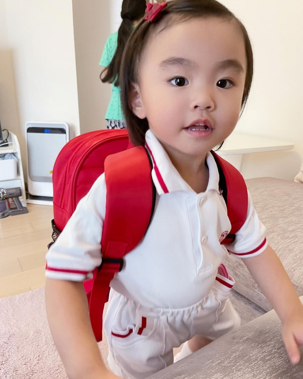 雨僑女兒Harper最近上N班，也有大哭情況。