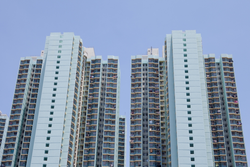 在香港想要成為業主非易事。