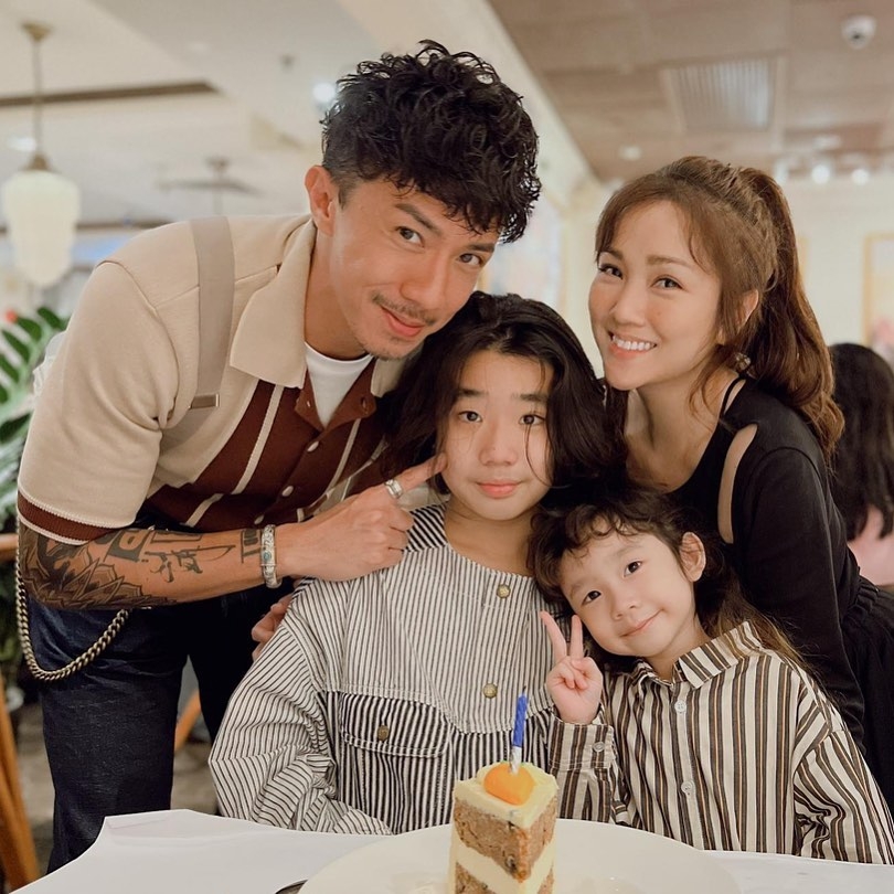 謝安琪長子已經是啟新書院中學生。