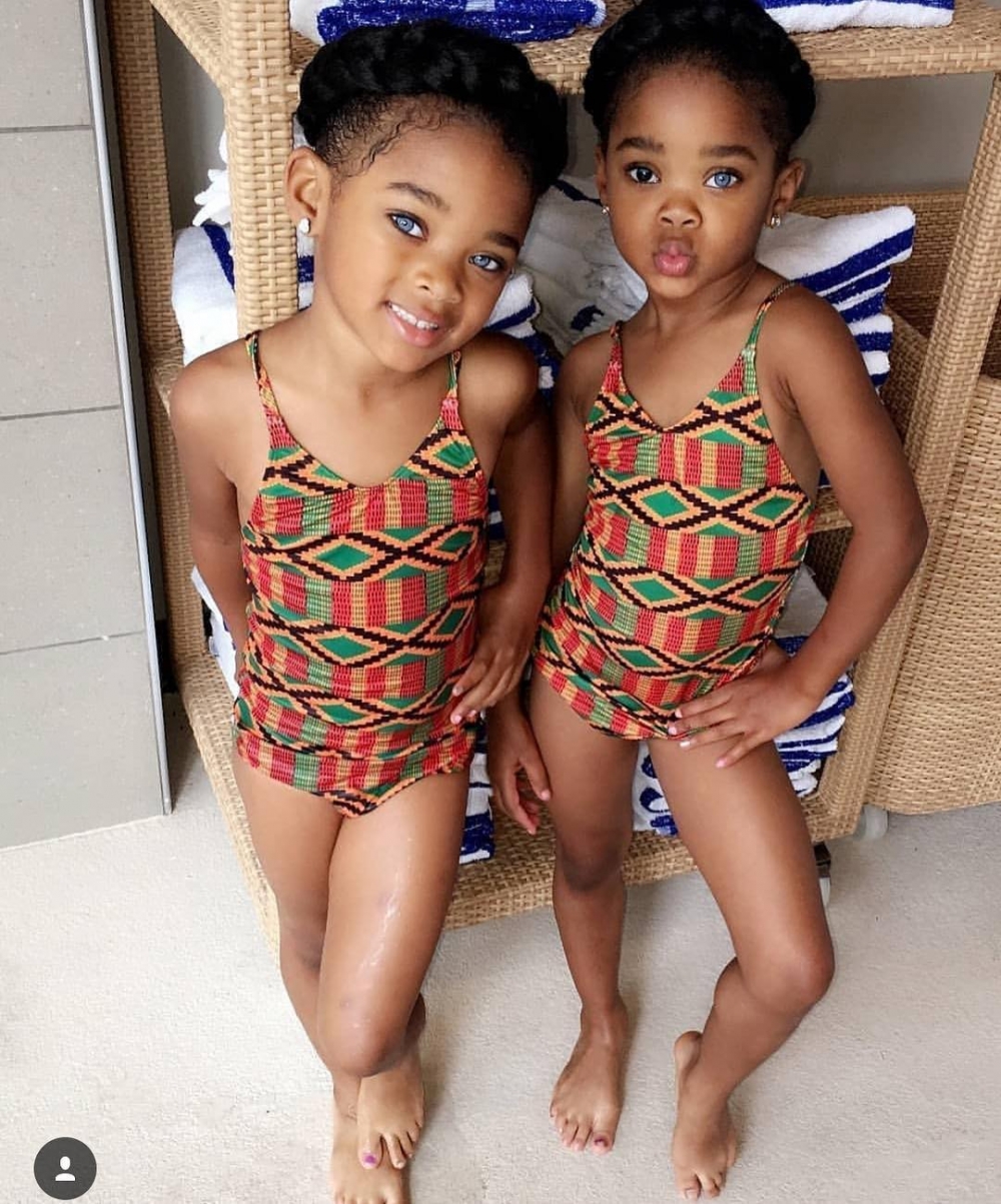 父母發現女兒不怕生保,因此開始接觸兒童模特兒事業。