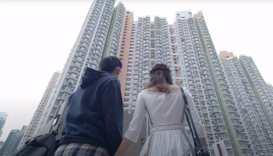 香港人想要有一個安樂窩，輪侯公屋就是低下階層唯一希望