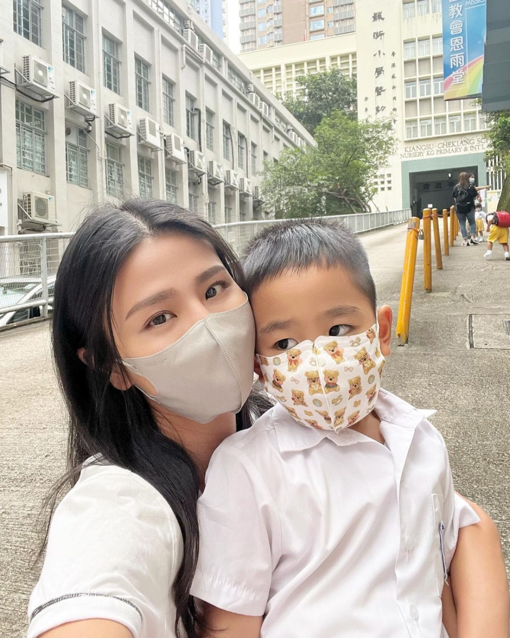 Coffee指兒子開學即流了幾滴男兒淚