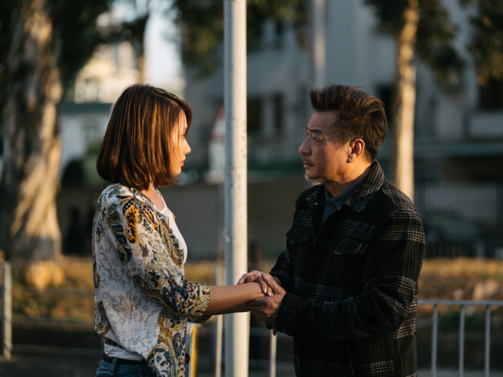 樓主丈夫對她期望很高，希望她能彌補兒子缺失的母愛。