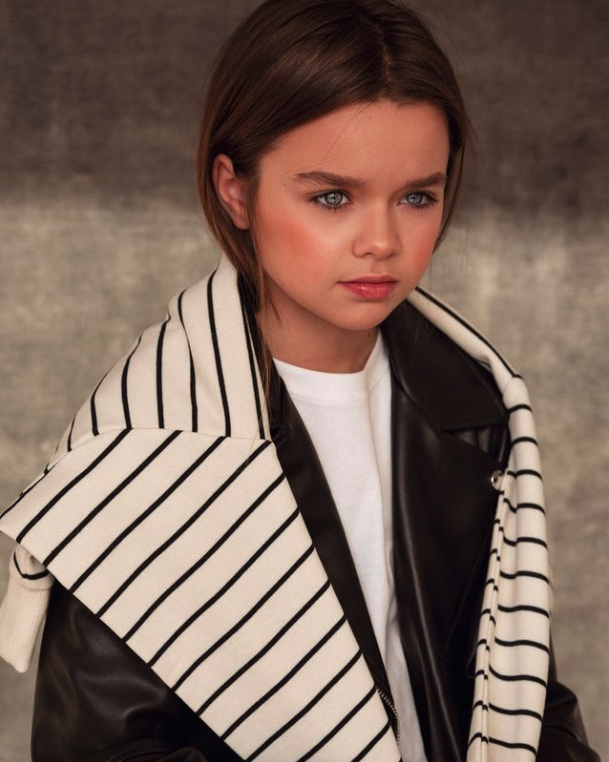 Anna目前除了繼續做模特兒外,亦有擔任兒童節目的小主持。